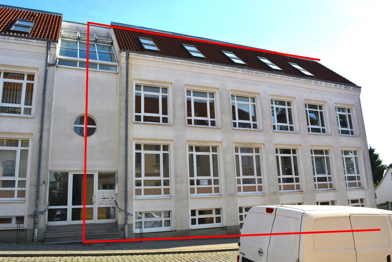 Kapitalanleger aufgepasst! Mehrfamilienhaus in bester Lage zu verkaufen!