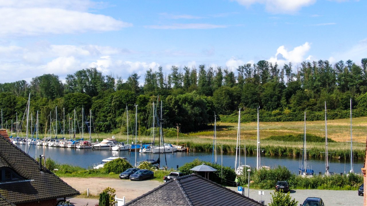 Meer geht immer! Exklusive Doppelhaushälfte direkt an der Marina von Seedorf