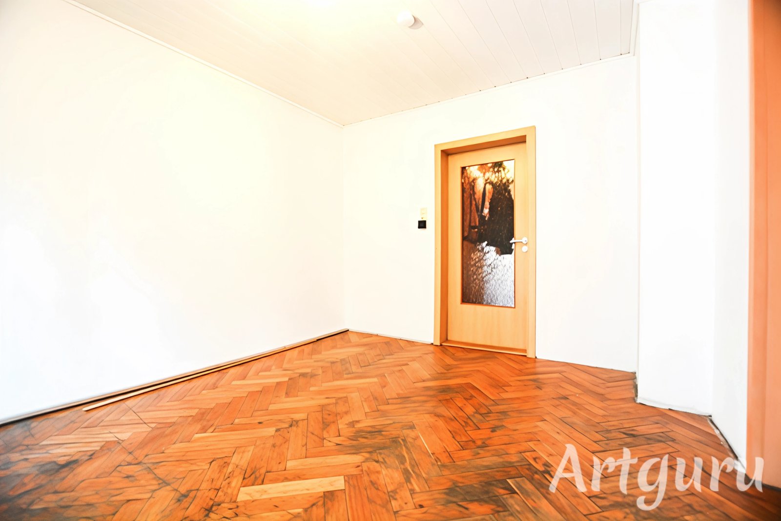 Charmante Doppelhaushälfte mit großzügigem Garten- ideal für Familien und Paare!