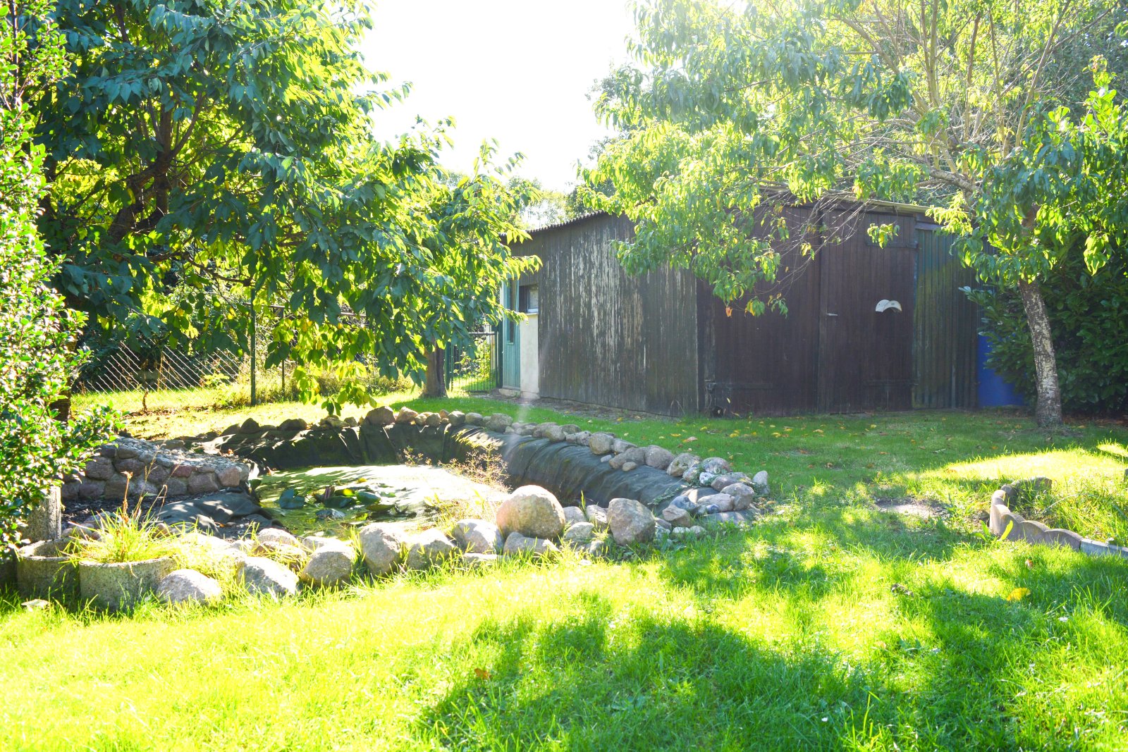 Charmante Doppelhaushälfte mit großzügigem Garten- ideal für Familien und Paare!