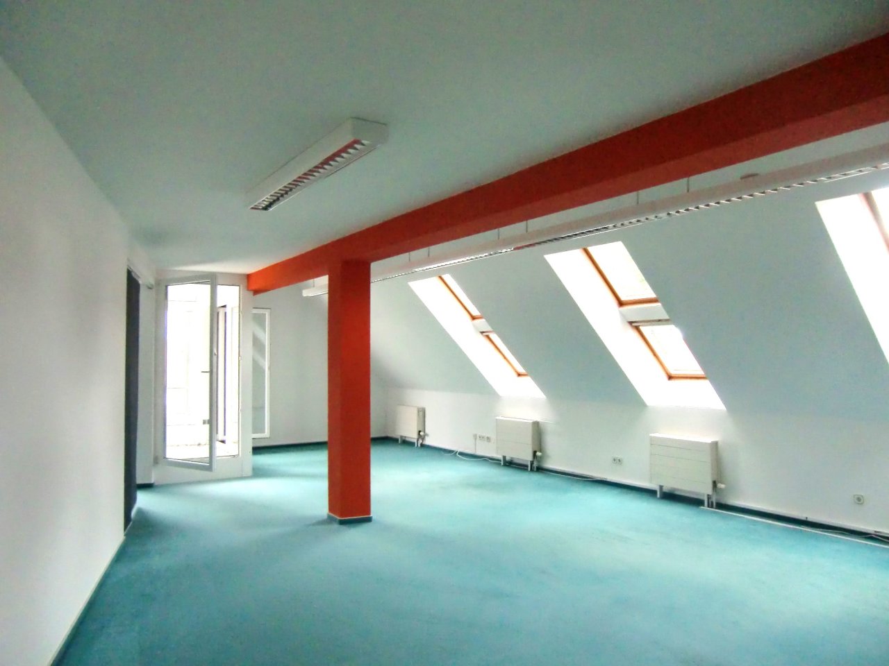 Kapitalanleger aufgepasst! Mehrfamilienhaus in bester Lage zu verkaufen!