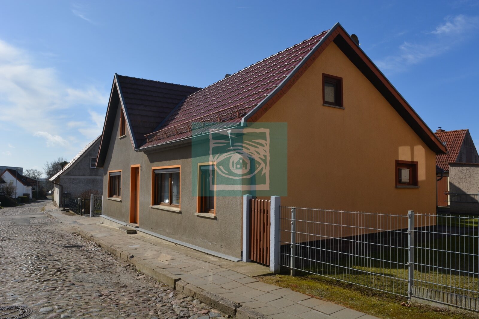 Großes Einfamilienhaus mit ELW und viel Nebengelass in Bergen auf Rügen!