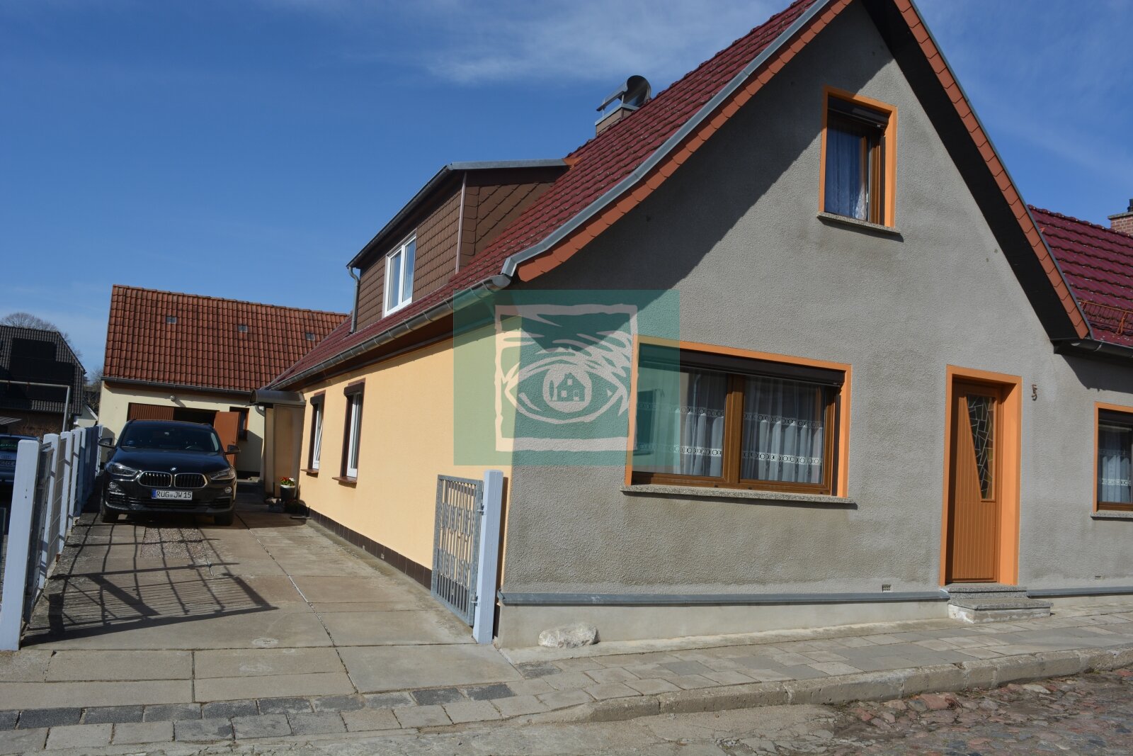 Großes Einfamilienhaus mit ELW und viel Nebengelass in Bergen auf Rügen!