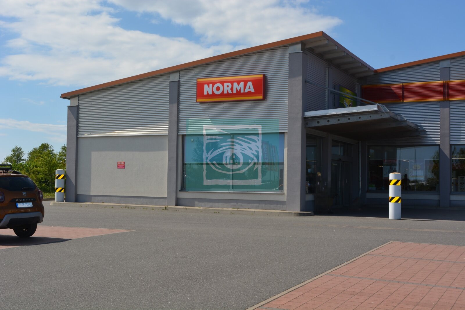 Dranske: Vielseitige Ladenfläche im Discounter-Umfeld zu vermieten!