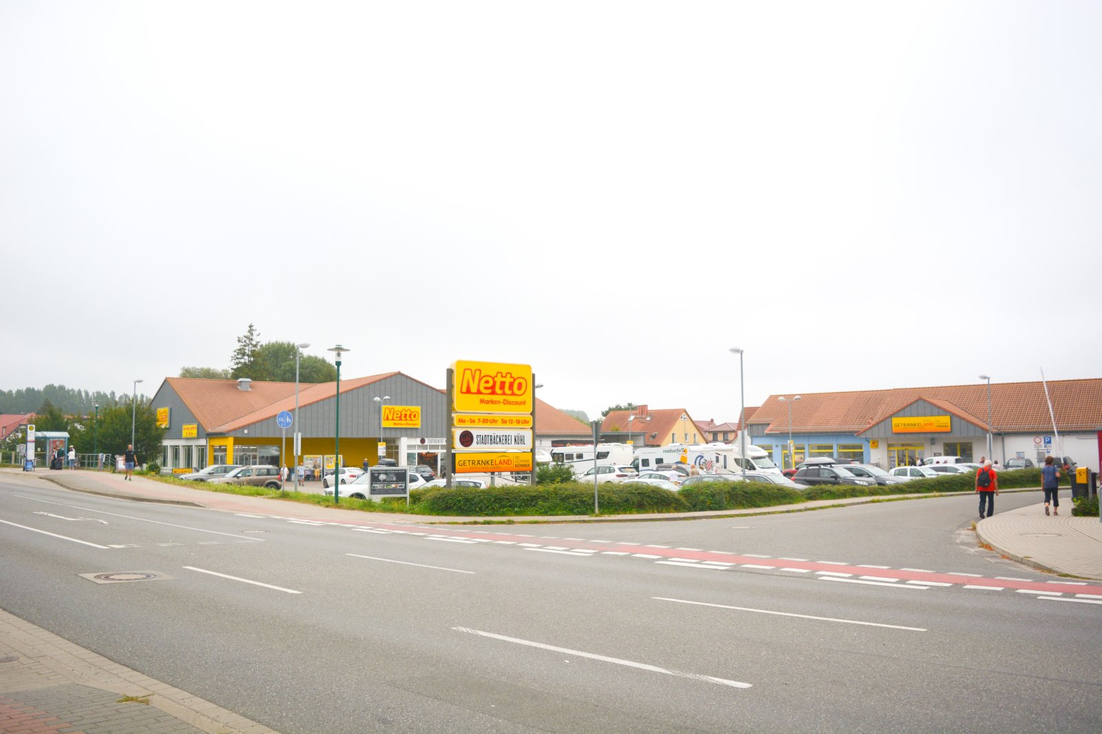 Einkaufsmöglichkeiten (ca. 2 Gehminuten)