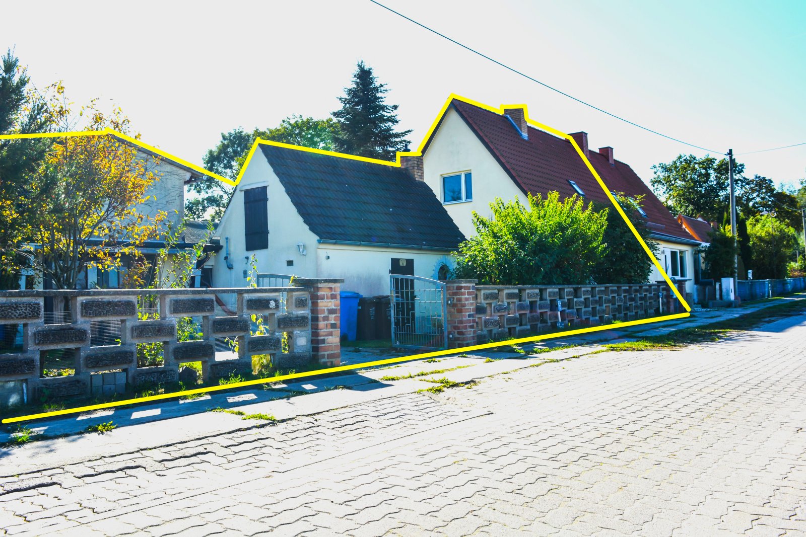 Ansicht straßenseitig Ansicht straßenseitig