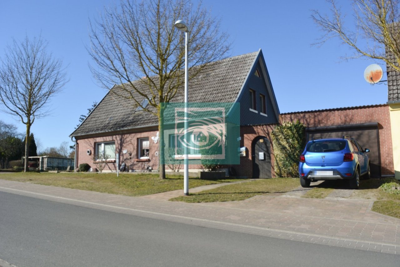 Haupthaus Straßenansicht Haupthaus Straßenansicht