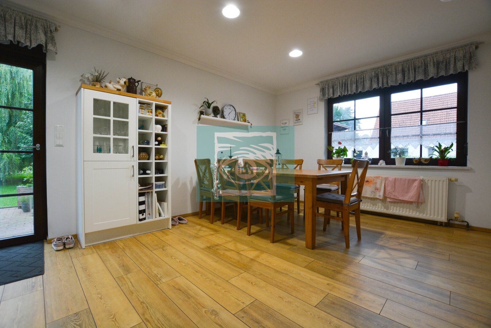 Küche m. Essbereich