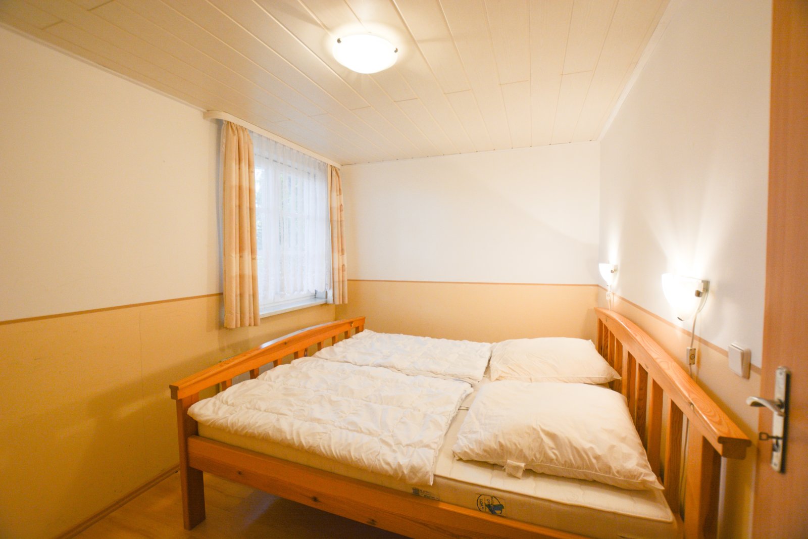 Bungalow D - gr. Schlafzimmer