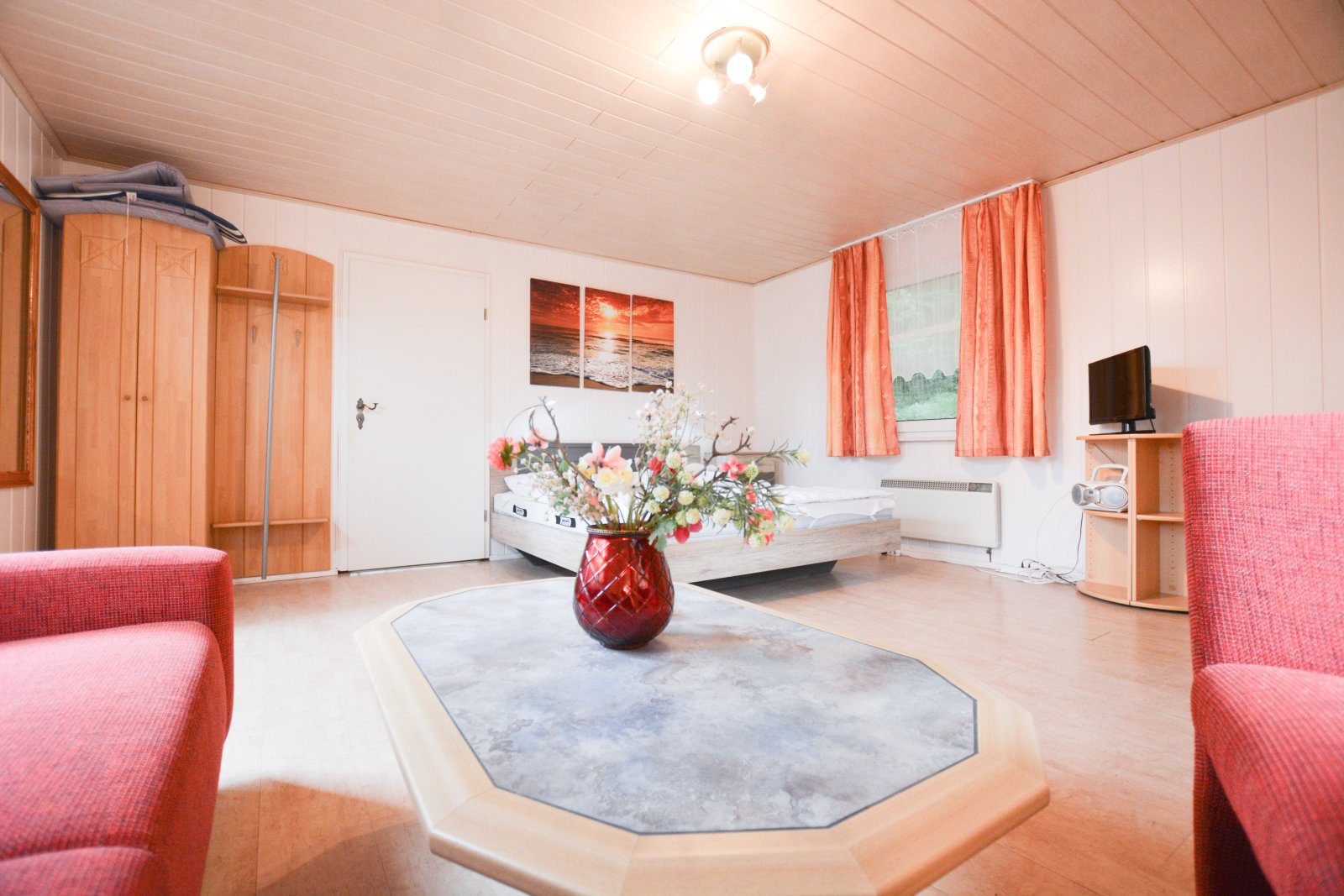 Bungalow C - Wohn- u. Schlafbereich