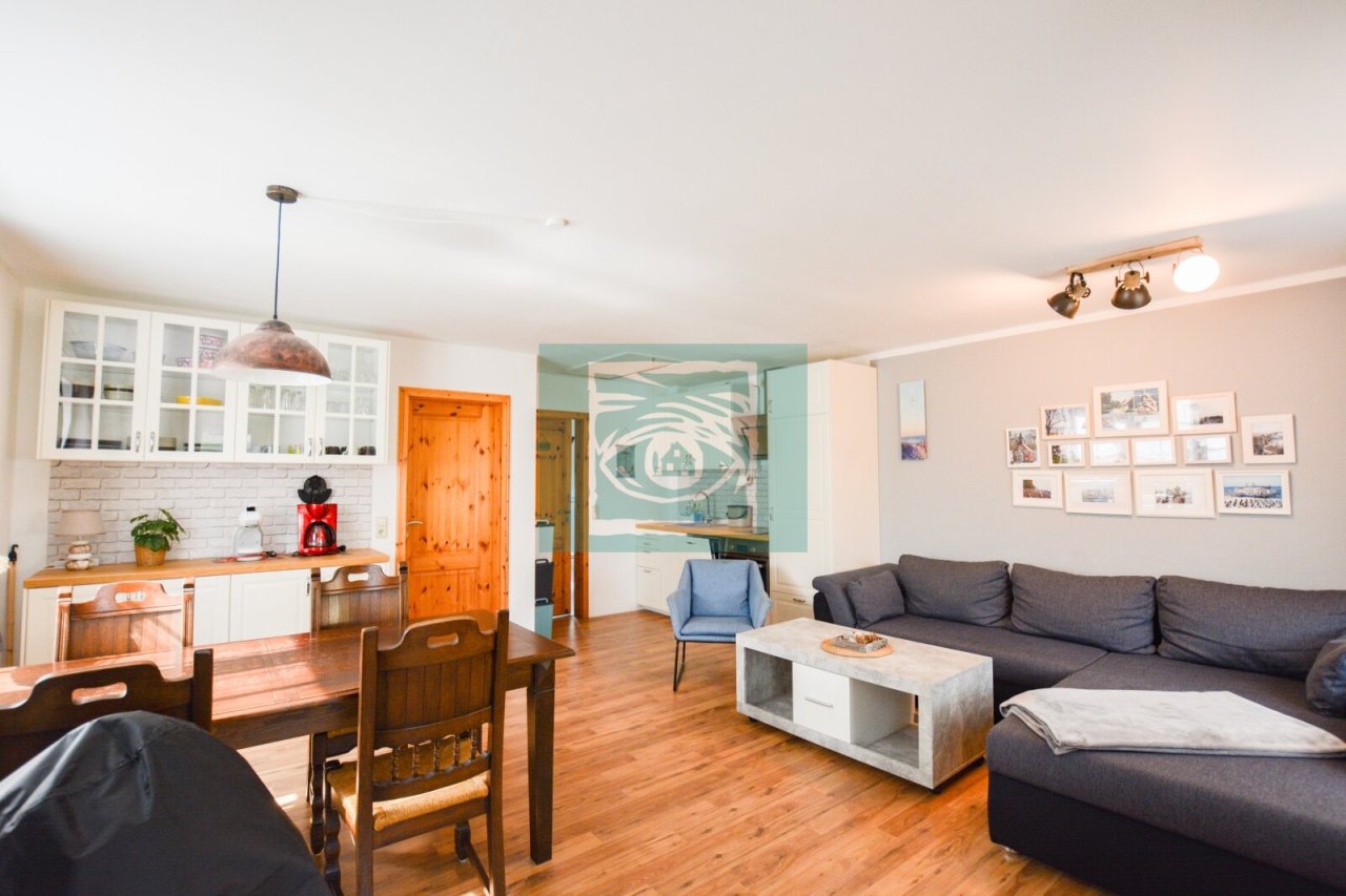 Wohnbereich m. Küche Fewo DG