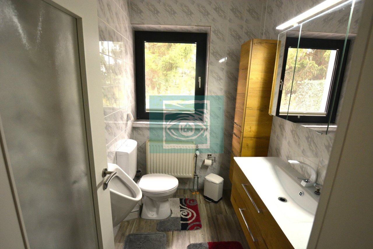 Mehrfamilienhaus - Gäste-WC EG